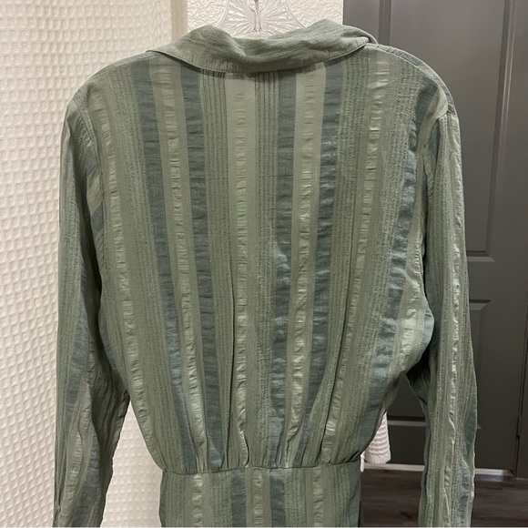 Zara women’s button up wrap dress size S green striped - Picture 6 of 11